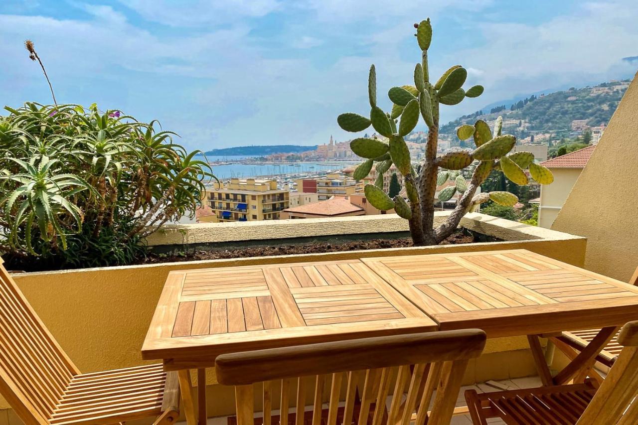 Mansfield Vue Carte Postale Terrasse Piscine 2 * Menton