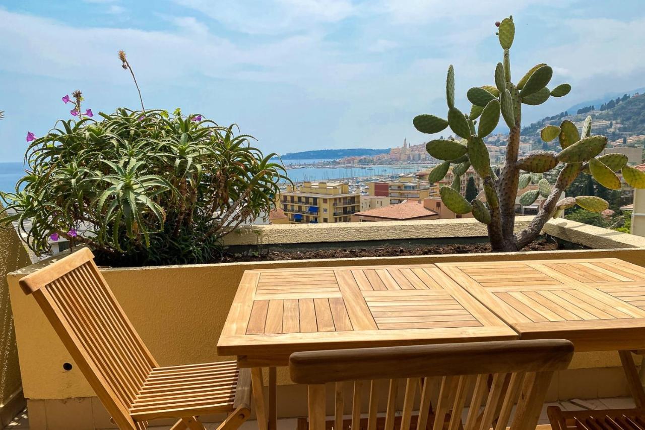 Mansfield Vue Carte Postale Terrasse Piscine 2 *